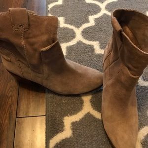 Vince Camuto ankle booties